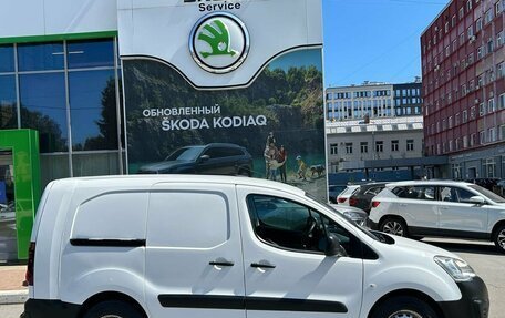 Peugeot Partner II рестайлинг 2, 2017 год, 1 599 000 рублей, 4 фотография