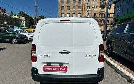 Peugeot Partner II рестайлинг 2, 2017 год, 1 599 000 рублей, 7 фотография