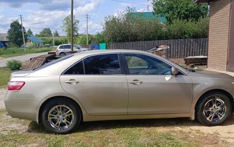 Toyota Camry, 2007 год, 880 000 рублей, 2 фотография