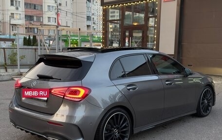 Mercedes-Benz A-Класс, 2018 год, 2 800 000 рублей, 3 фотография
