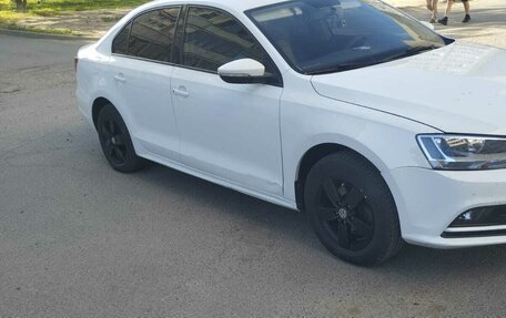 Volkswagen Jetta VI, 2015 год, 890 000 рублей, 3 фотография