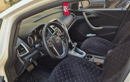 Opel Astra J, 2011 год, 825 000 рублей, 3 фотография