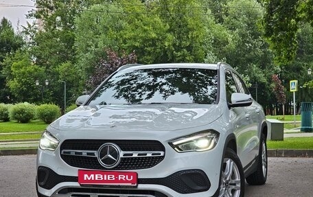 Mercedes-Benz GLA, 2020 год, 3 300 000 рублей, 3 фотография