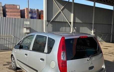 Mitsubishi Colt VI рестайлинг, 2005 год, 410 000 рублей, 7 фотография