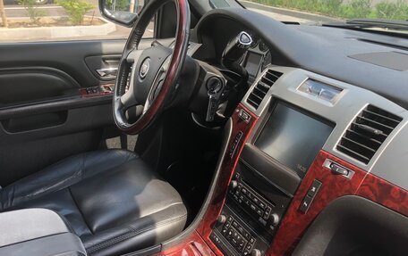 Cadillac Escalade III, 2011 год, 3 000 000 рублей, 17 фотография