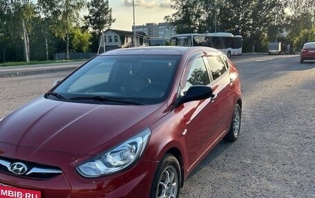 Hyundai Solaris II рестайлинг, 2011 год, 530 000 рублей, 3 фотография