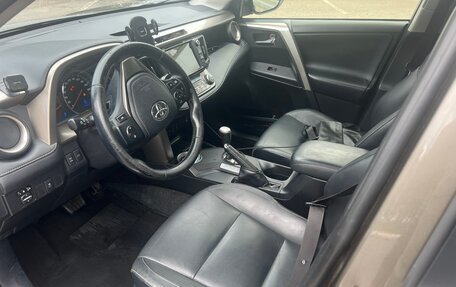 Toyota RAV4, 2014 год, 1 670 000 рублей, 4 фотография