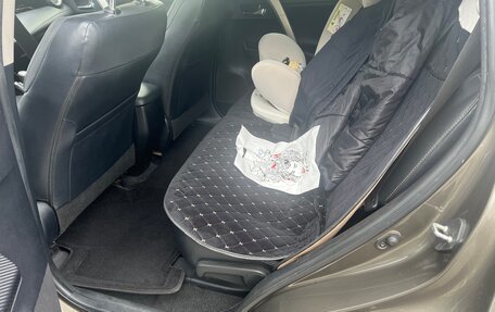 Toyota RAV4, 2014 год, 1 670 000 рублей, 5 фотография