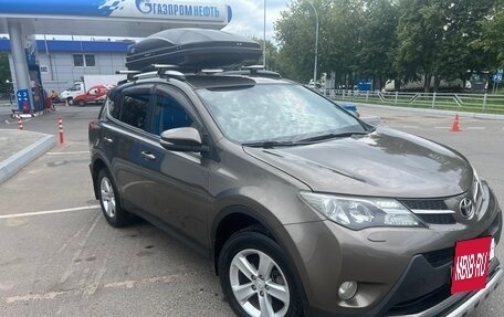Toyota RAV4, 2014 год, 1 670 000 рублей, 2 фотография