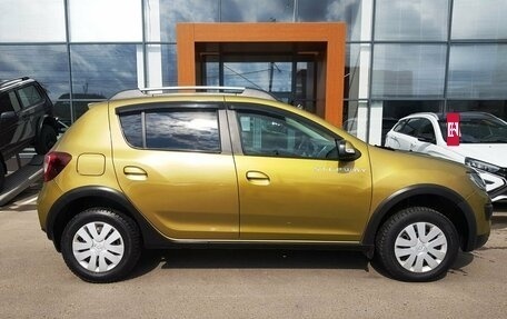 Renault Sandero II рестайлинг, 2015 год, 949 000 рублей, 4 фотография