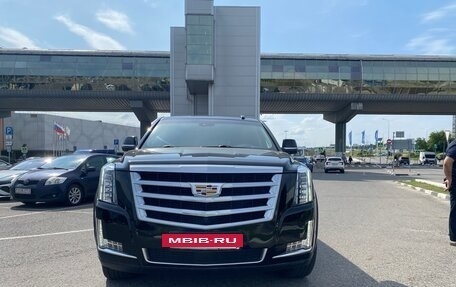 Cadillac Escalade IV, 2018 год, 5 500 000 рублей, 2 фотография