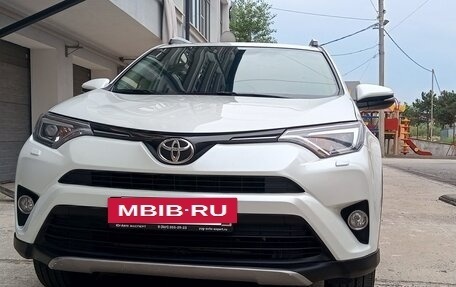 Toyota RAV4, 2018 год, 2 200 000 рублей, 16 фотография