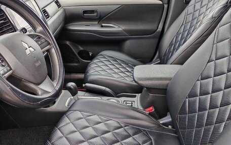 Mitsubishi Outlander III рестайлинг 3, 2013 год, 1 570 000 рублей, 7 фотография