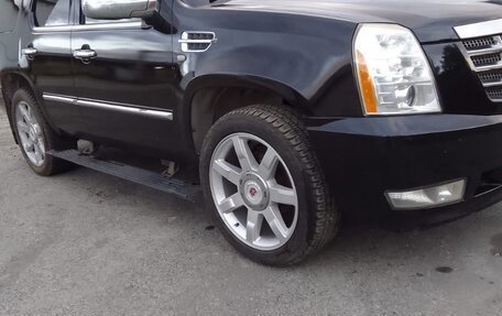 Cadillac Escalade III, 2008 год, 1 700 000 рублей, 3 фотография