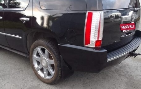 Cadillac Escalade III, 2008 год, 1 700 000 рублей, 2 фотография