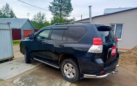 Toyota Land Cruiser Prado 150 рестайлинг 2, 2013 год, 2 600 000 рублей, 3 фотография