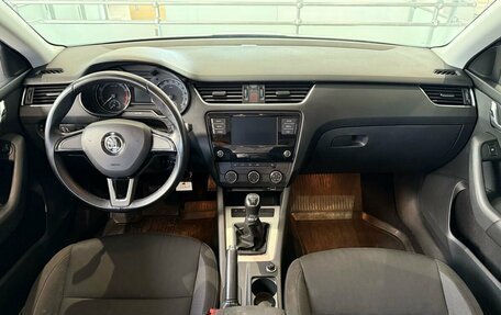 Skoda Octavia, 2018 год, 1 560 000 рублей, 19 фотография