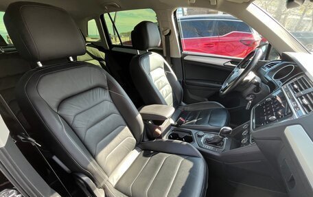 Volkswagen Tiguan II, 2018 год, 2 150 000 рублей, 8 фотография