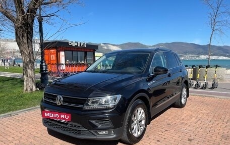 Volkswagen Tiguan II, 2018 год, 2 150 000 рублей, 2 фотография