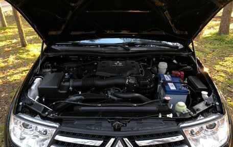 Mitsubishi Pajero Sport II рестайлинг, 2015 год, 2 600 000 рублей, 7 фотография