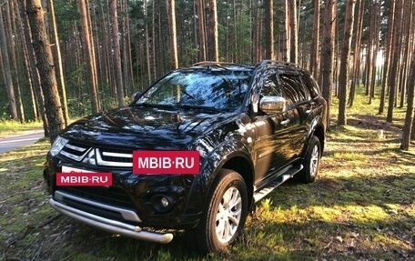 Mitsubishi Pajero Sport II рестайлинг, 2015 год, 2 600 000 рублей, 4 фотография