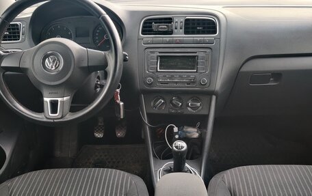 Volkswagen Polo VI (EU Market), 2012 год, 680 000 рублей, 13 фотография