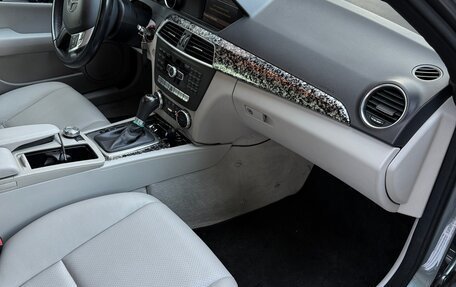 Mercedes-Benz C-Класс, 2011 год, 1 250 000 рублей, 10 фотография