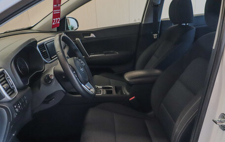 KIA Sportage IV рестайлинг, 2019 год, 2 549 000 рублей, 10 фотография