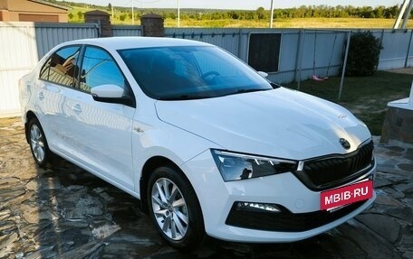 Skoda Rapid II, 2022 год, 1 800 000 рублей, 2 фотография