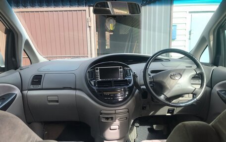 Toyota Estima III рестайлинг -2, 2002 год, 750 000 рублей, 7 фотография