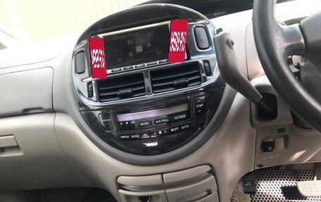 Toyota Estima III рестайлинг -2, 2002 год, 750 000 рублей, 13 фотография