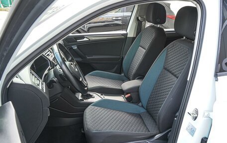 Volkswagen Tiguan II, 2020 год, 2 980 000 рублей, 10 фотография