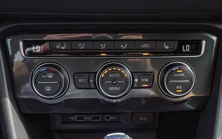 Volkswagen Tiguan II, 2020 год, 2 980 000 рублей, 13 фотография