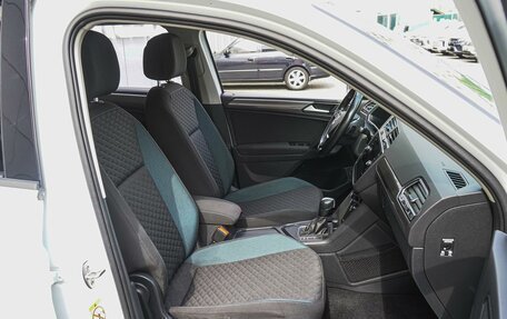 Volkswagen Tiguan II, 2020 год, 2 980 000 рублей, 8 фотография