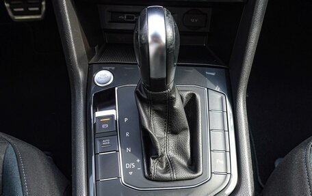Volkswagen Tiguan II, 2020 год, 2 980 000 рублей, 12 фотография