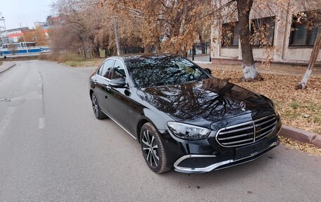 Mercedes-Benz E-Класс, 2021 год, 5 900 000 рублей, 1 фотография
