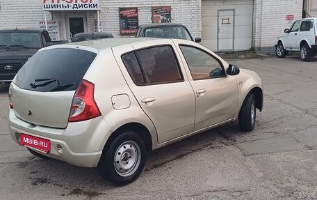 Renault Sandero I, 2014 год, 320 000 рублей, 1 фотография