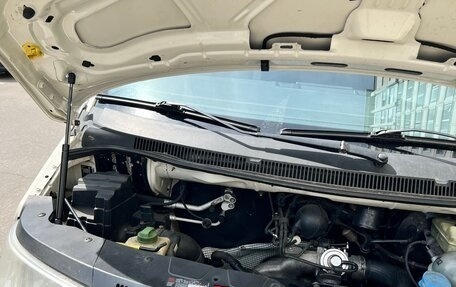 Volkswagen Transporter T5 рестайлинг, 2004 год, 1 050 000 рублей, 18 фотография