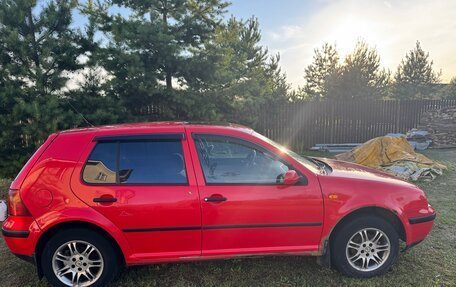 Volkswagen Golf IV, 1998 год, 305 000 рублей, 2 фотография