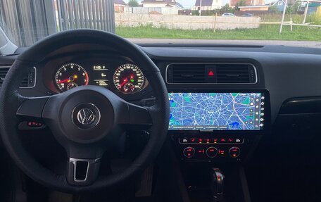Volkswagen Jetta VI, 2014 год, 1 300 000 рублей, 24 фотография