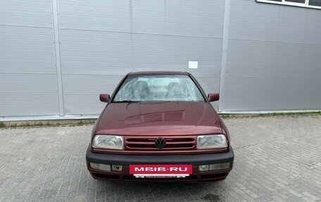 Volkswagen Vento, 1993 год, 145 000 рублей, 2 фотография
