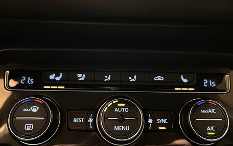 Volkswagen Tiguan II, 2017 год, 2 709 000 рублей, 19 фотография