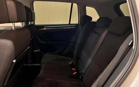 Volkswagen Tiguan II, 2017 год, 2 709 000 рублей, 27 фотография
