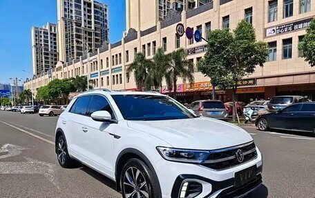 Volkswagen T-Roc I, 2024 год, 2 196 740 рублей, 3 фотография
