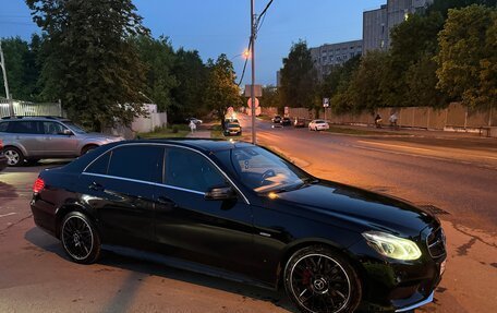 Mercedes-Benz E-Класс, 2015 год, 2 150 000 рублей, 3 фотография