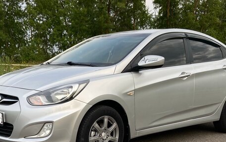Hyundai Solaris II рестайлинг, 2011 год, 775 000 рублей, 2 фотография