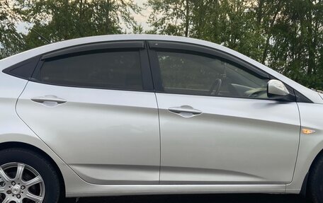 Hyundai Solaris II рестайлинг, 2011 год, 775 000 рублей, 7 фотография