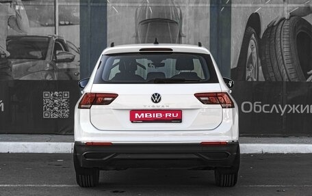 Volkswagen Tiguan II, 2021 год, 2 730 000 рублей, 4 фотография