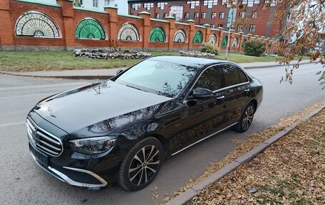 Mercedes-Benz E-Класс, 2021 год, 5 900 000 рублей, 2 фотография