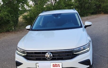 Volkswagen Tiguan II, 2021 год, 2 800 000 рублей, 4 фотография